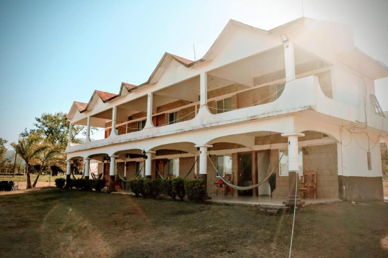 Hotel Y Restaurante El Texano Tamasopo Bagian luar foto