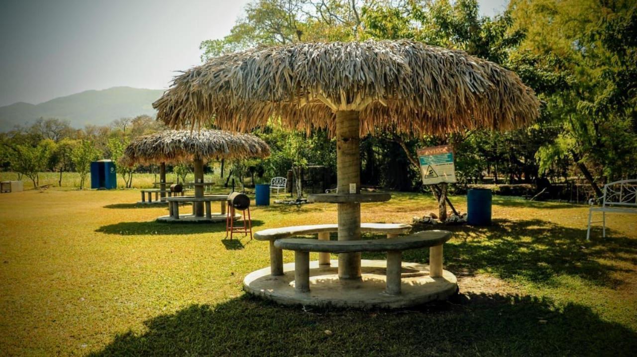 Hotel Y Restaurante El Texano Tamasopo Bagian luar foto