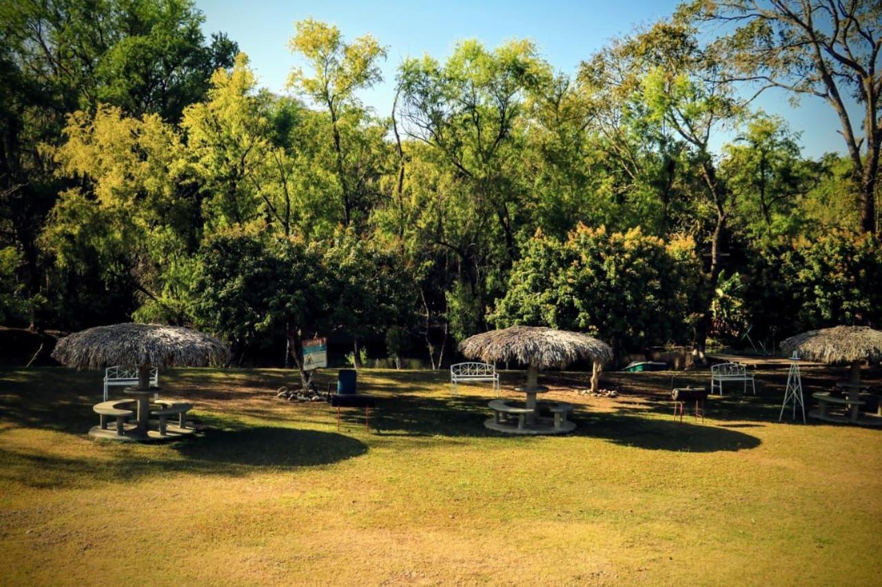 Hotel Y Restaurante El Texano Tamasopo Bagian luar foto